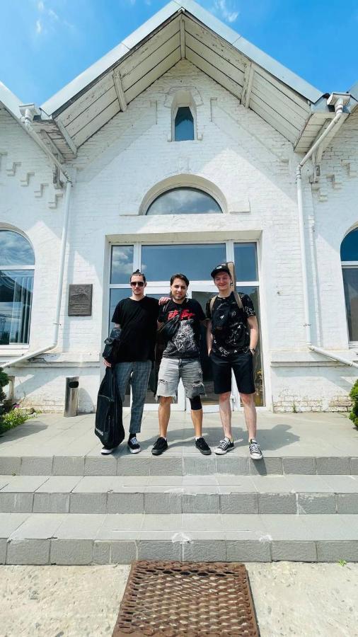 Арт-Вокзал Hotel ครือวอยร็อก ภายนอก รูปภาพ